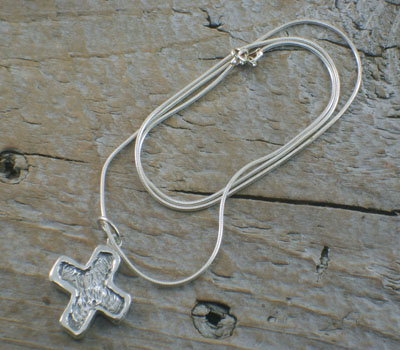 sterling cross pendant (3).jpg